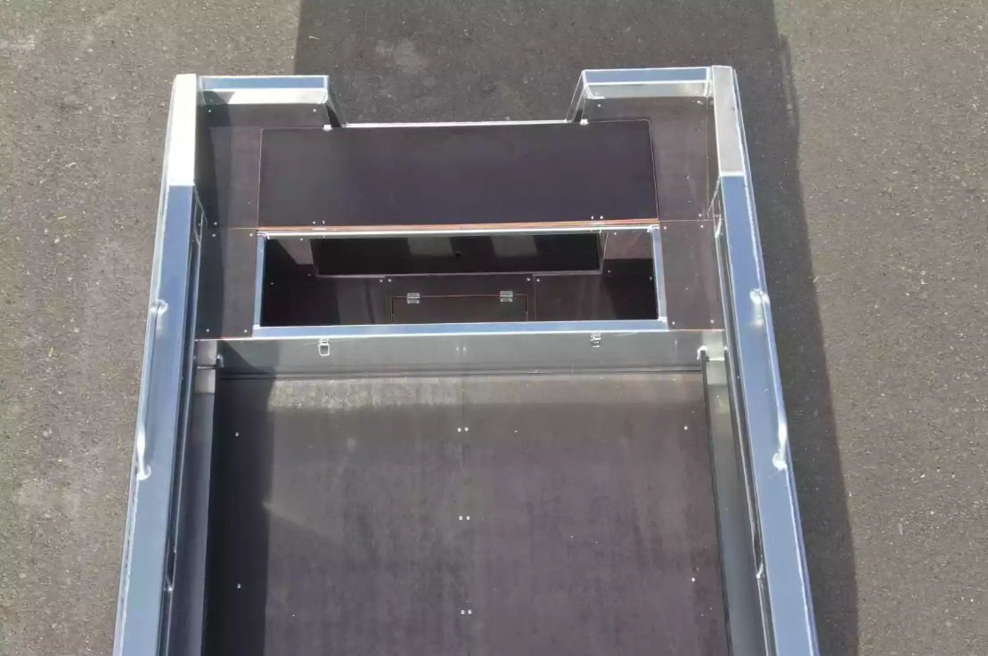 Алюминиевая лодка  Неман-480 Р в Керчи