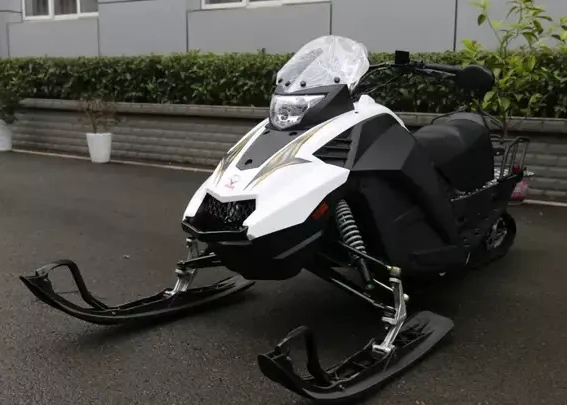 Снегоход ULAR 220 в Керчи