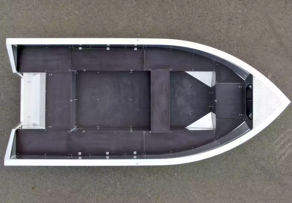 Алюминиевая лодка  Неман-420 в Керчи