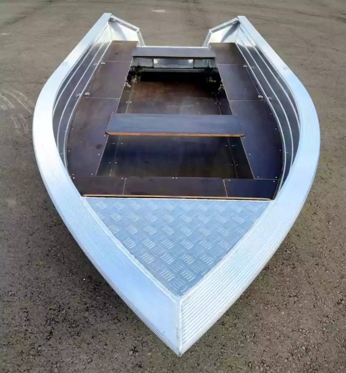 Алюминиевая лодка Неман-400 в Керчи