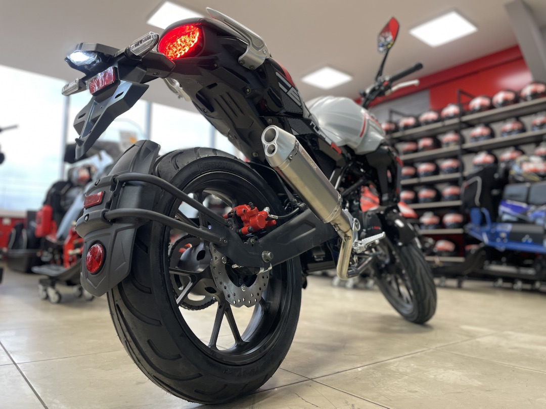 Мопед PROMAX CB150R (49) в Керчи