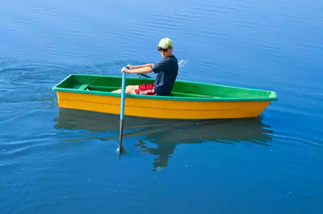 Стеклопластиковая лодка Малютка в Керчи