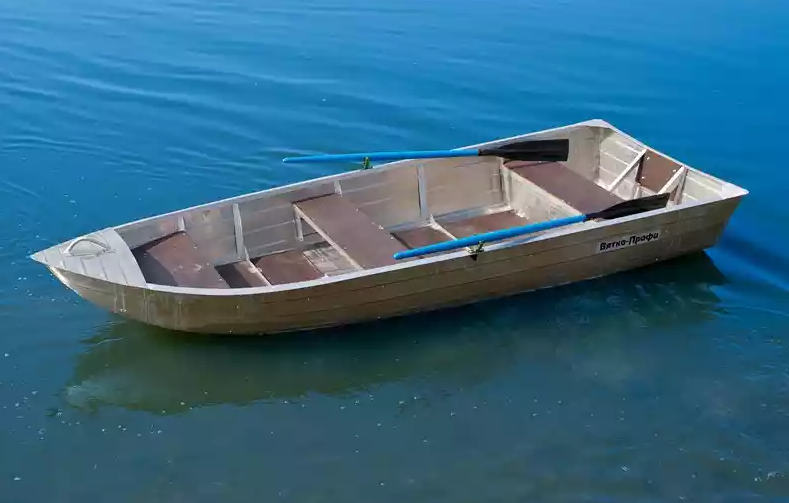 Алюминиевая лодка Вятка-Профи 32 в Керчи