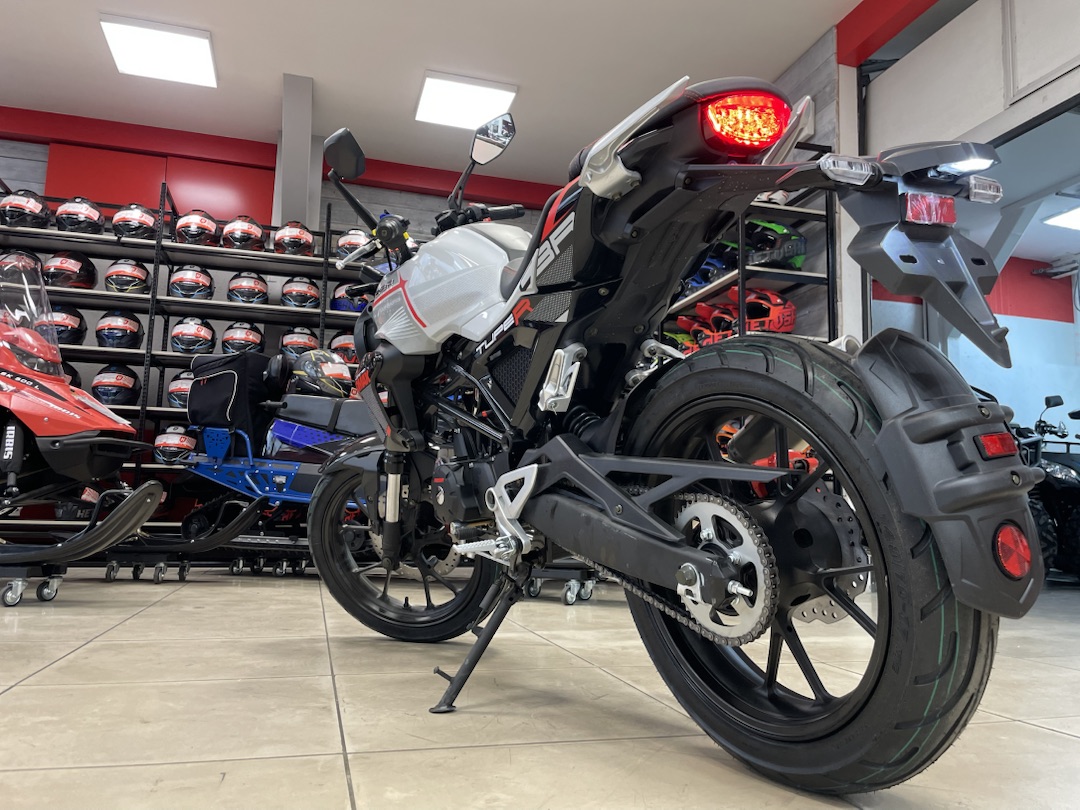 Мопед PROMAX CB150R (49) в Керчи