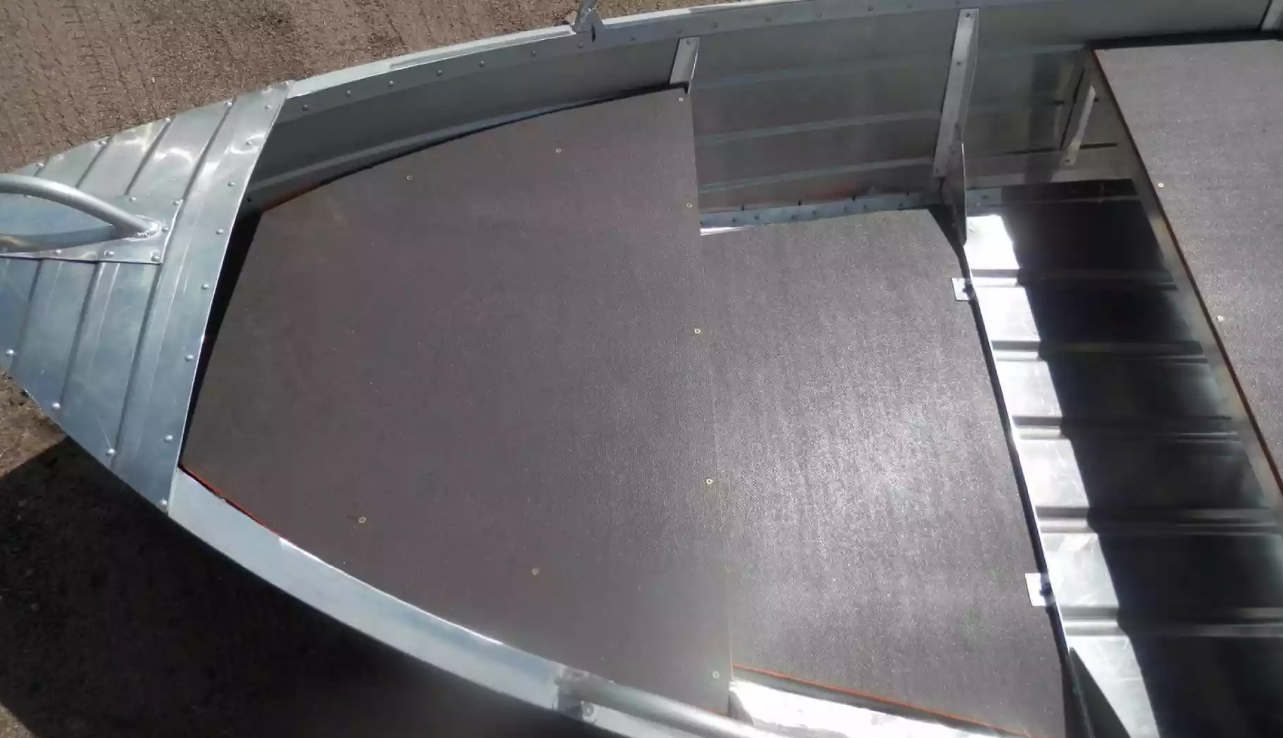 Алюминиевая лодка Вятка-Профи 32 в Керчи