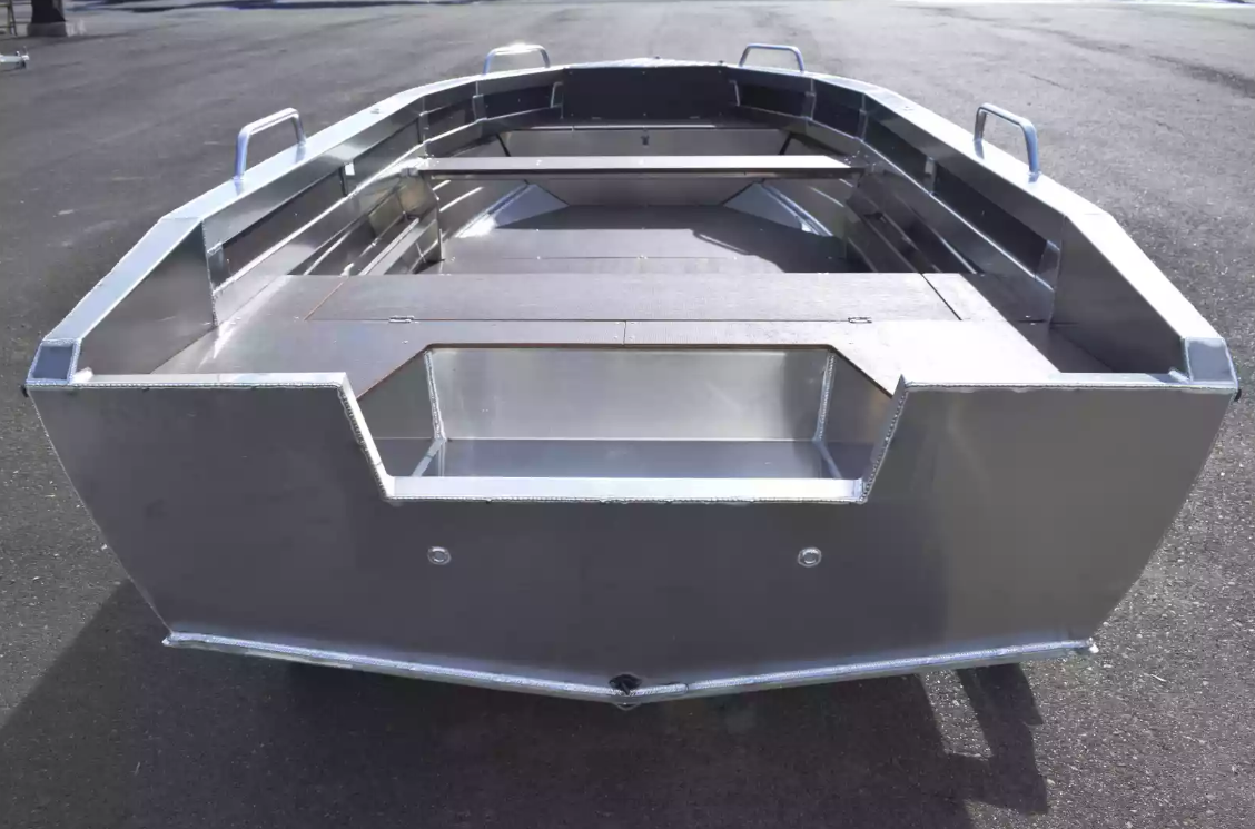 Алюминиевая лодка  Неман-480 Р в Керчи