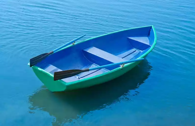 Стеклопластиковая лодка Дельфин в Керчи