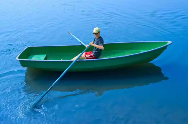 Стеклопластиковая Лодка Голавль в Керчи