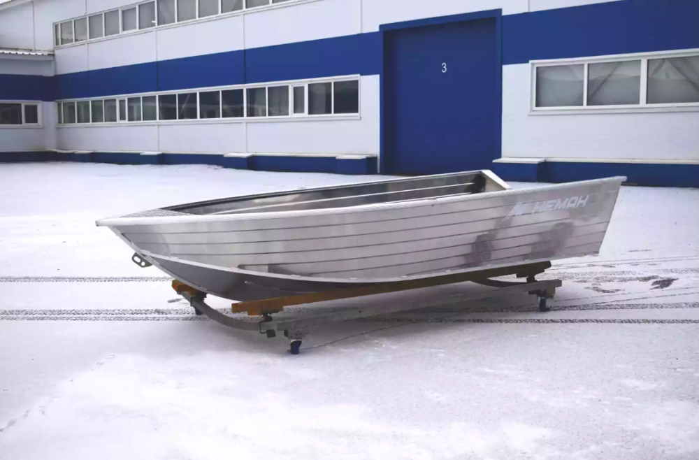 Алюминиевая лодка Неман-400 в Керчи