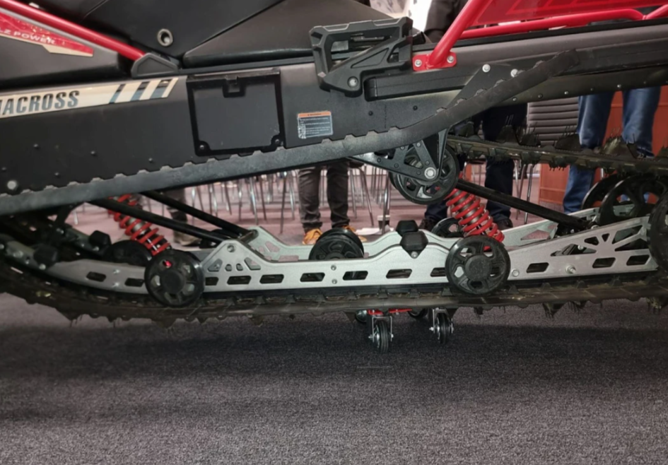 Снегоход AODES Siberiacross 1000 WT 508mm LCD 6.8 в Керчи