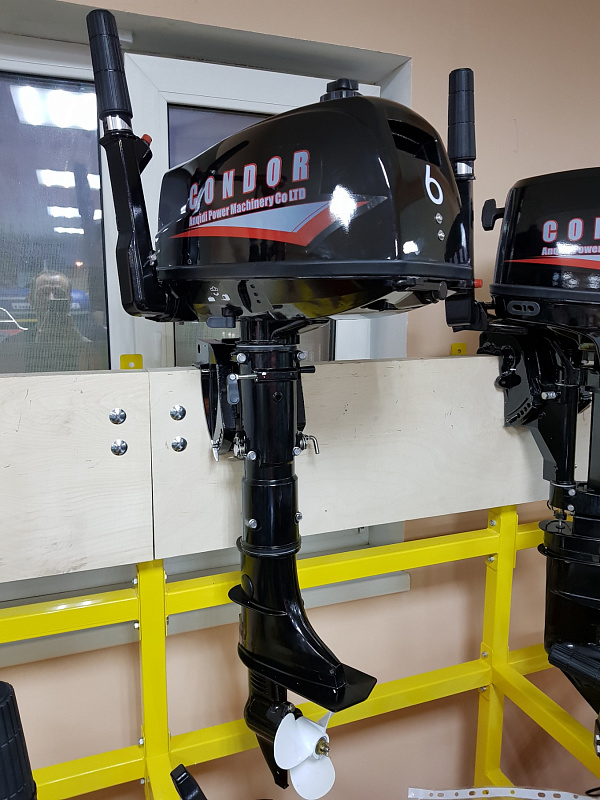 Лодочный мотор Condor T6HS без бака 12 л. в Керчи