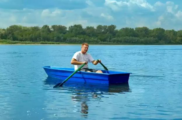 Стеклопластиковая лодка Малютка в Керчи