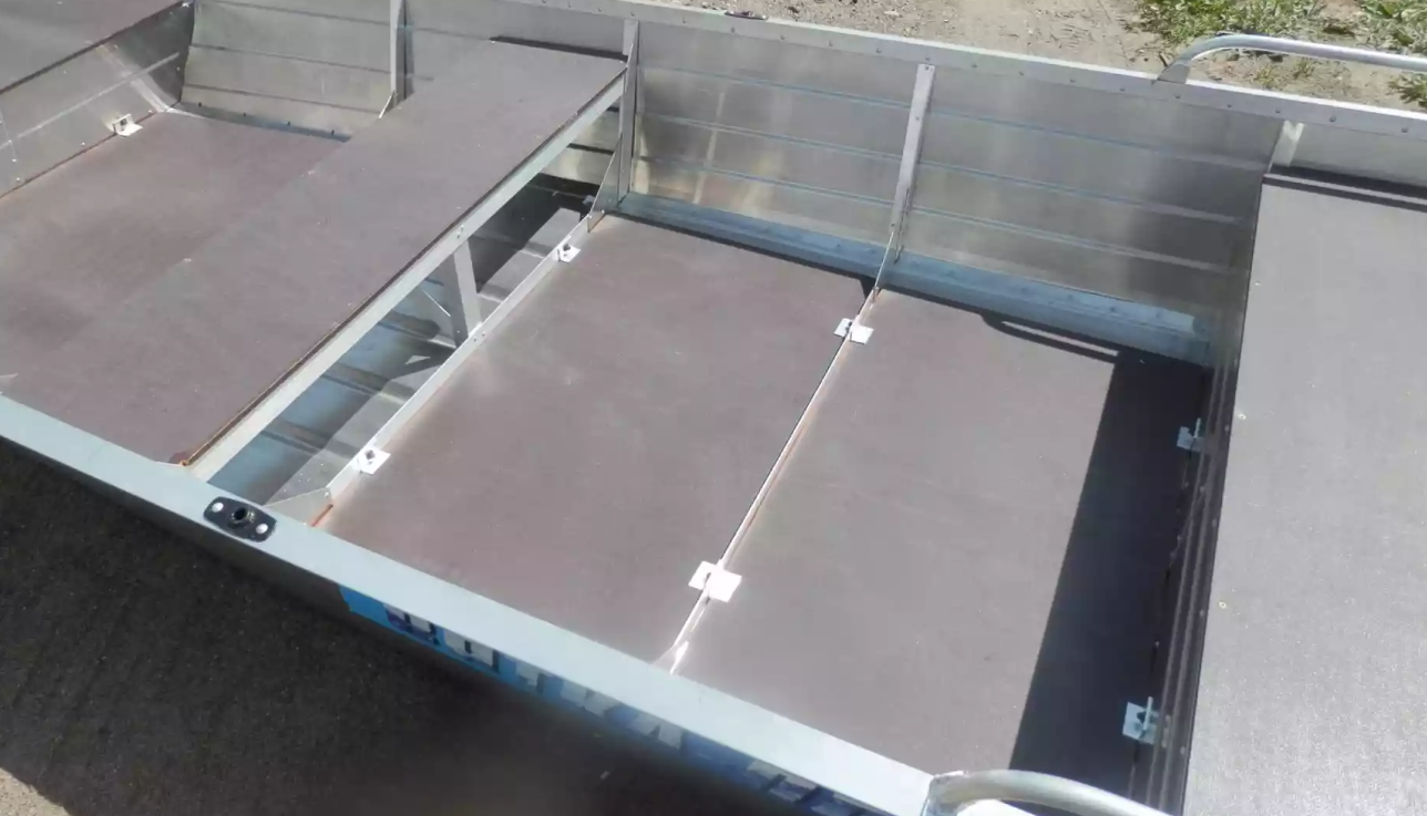 Алюминиевая лодка Вятка-Профи 32 в Керчи