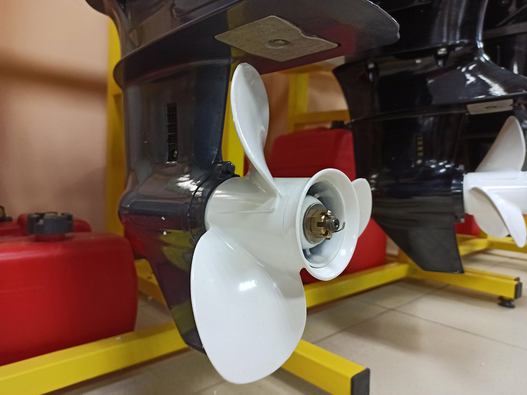 Лодочный мотор BREEZE F9,9S (4х тактный) в Керчи