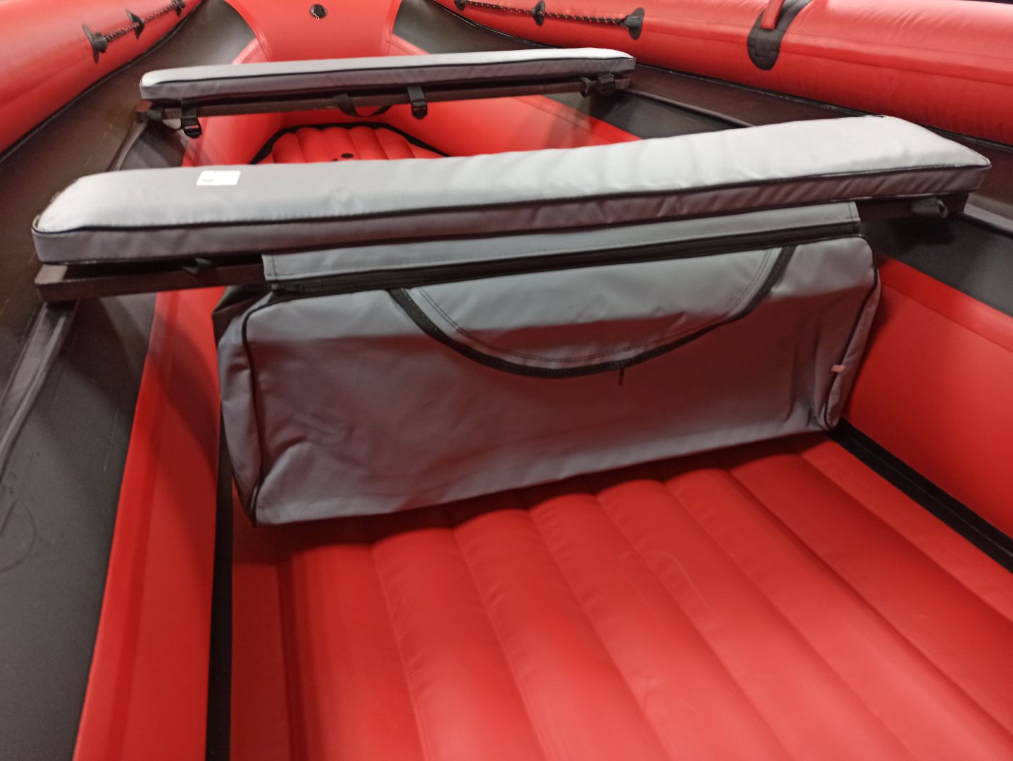 КОМПЛЕКТ МЯГКИХ НАКЛАДОК С СУМКОЙ ДЛЯ ЛОДОК 110Х20 СЕРЫЙ в Керчи