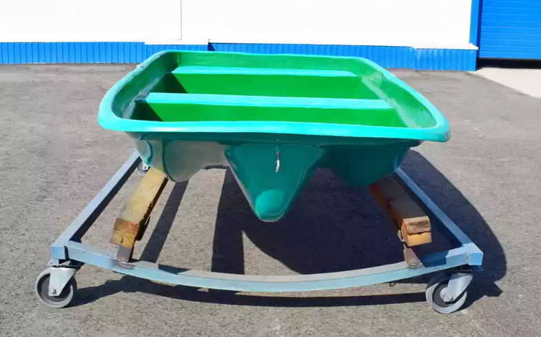 Стеклопластиковая лодка Старт (тримаран) в Керчи