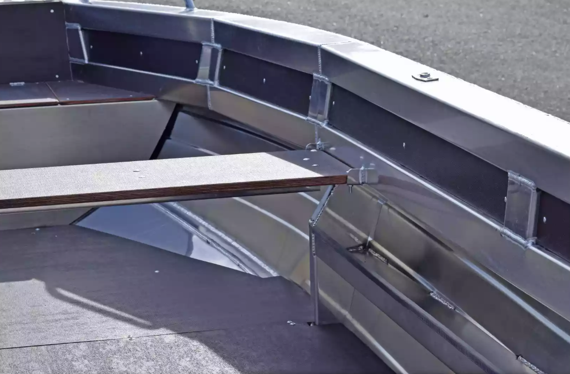 Алюминиевая лодка  Неман-480 Р в Керчи