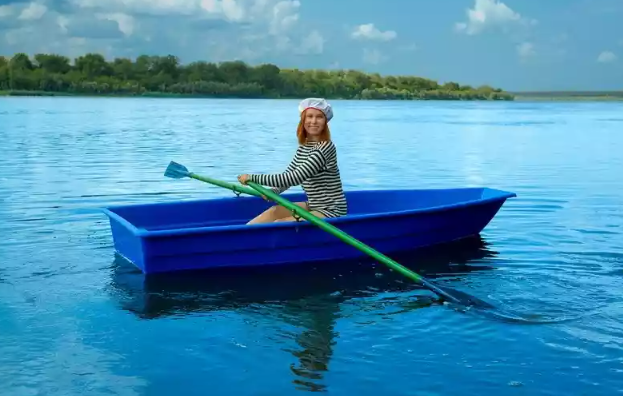 Стеклопластиковая лодка Малютка в Керчи