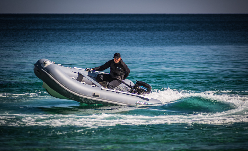 Лодка GLADIATOR RIB380AL в Керчи