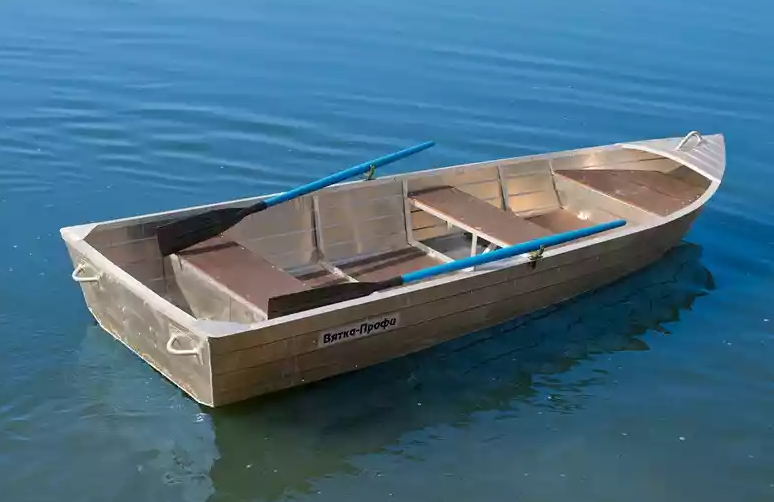 Алюминиевая лодка Вятка-Профи 32 в Керчи
