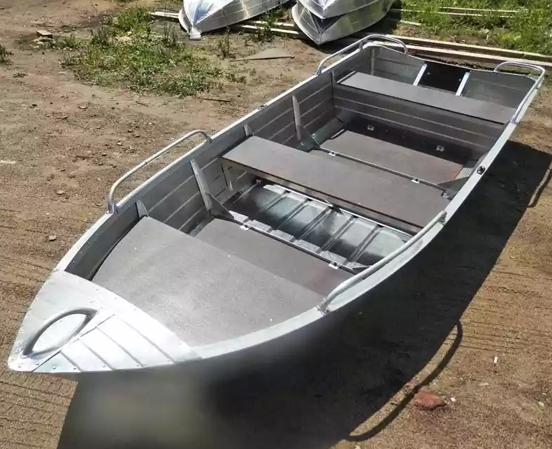Алюминиевая лодка Вятка-Профи 37 в Керчи