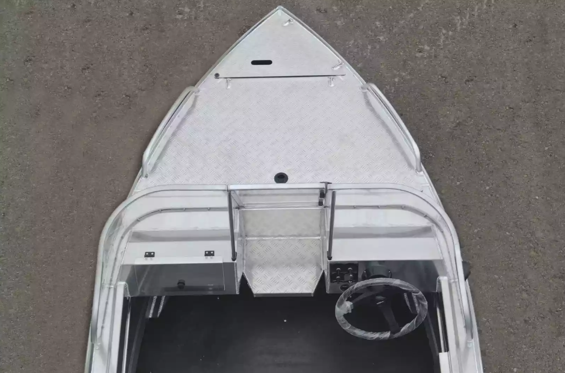 Алюминиевая лодка  Neman-400 PRO в Керчи