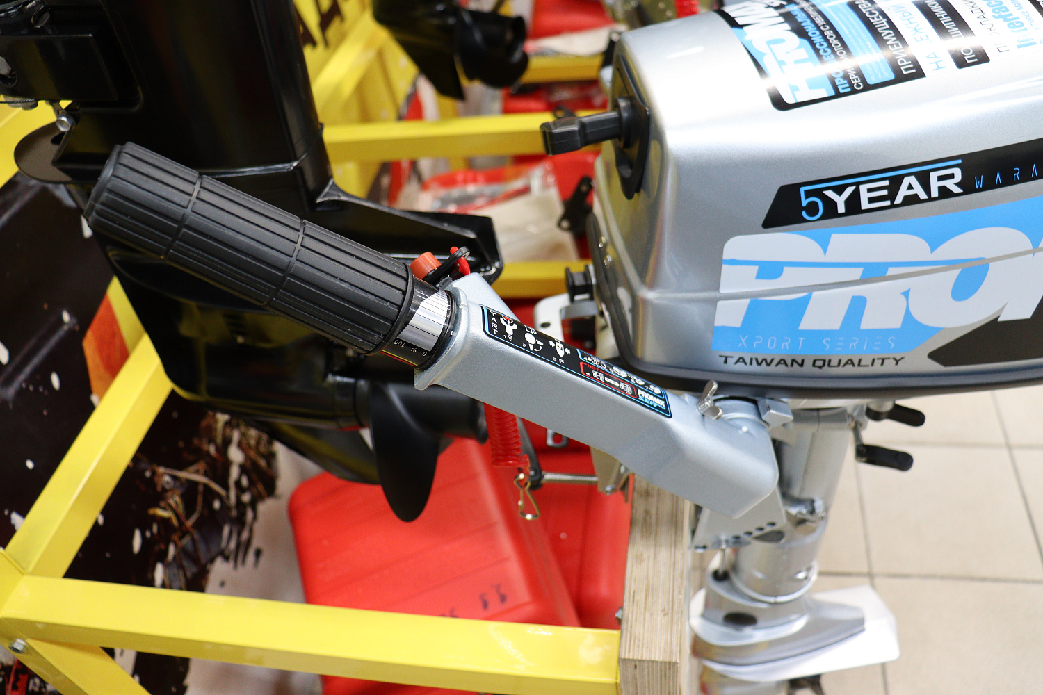 Лодочный мотор PROMAX SP5FHS (внешний бак 12 л) в Керчи