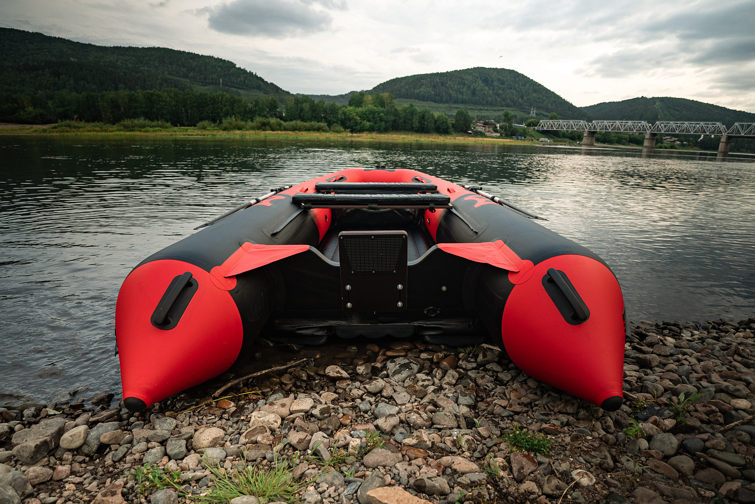 Лодка MISHIMO RIVER JET 400 под водомет в Керчи