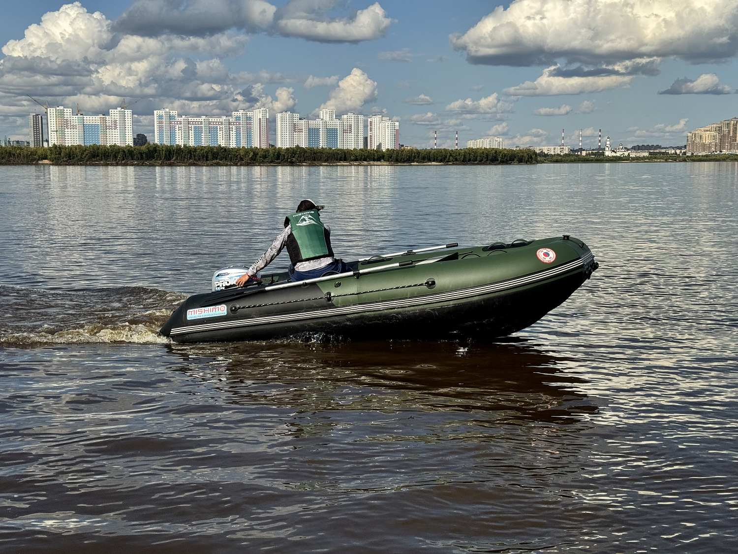 Лодка MISHIMO BIG FLOOR 400 в Керчи