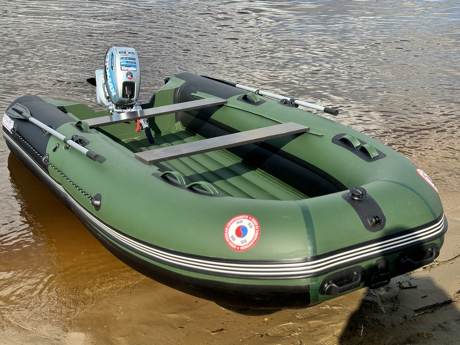 Лодка MISHIMO BIG FLOOR 400 в Керчи