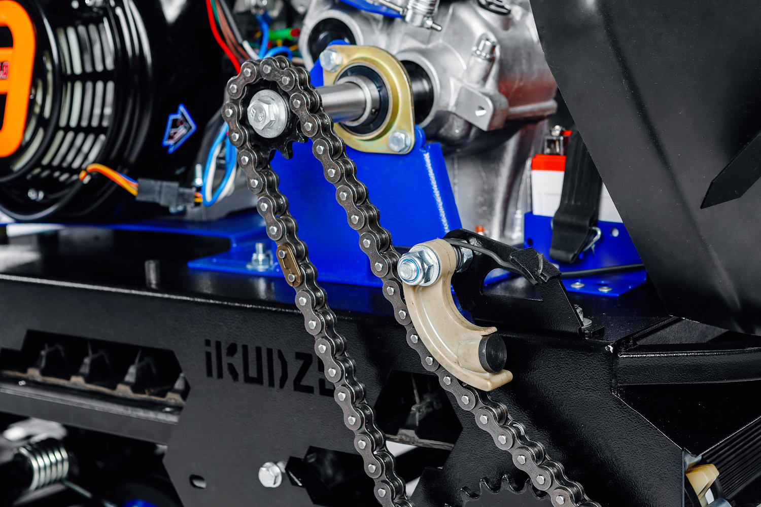 МОТОБУКСИРОВЩИК IKUDZO LONG 2.0 1700/500 EKR19 в Керчи