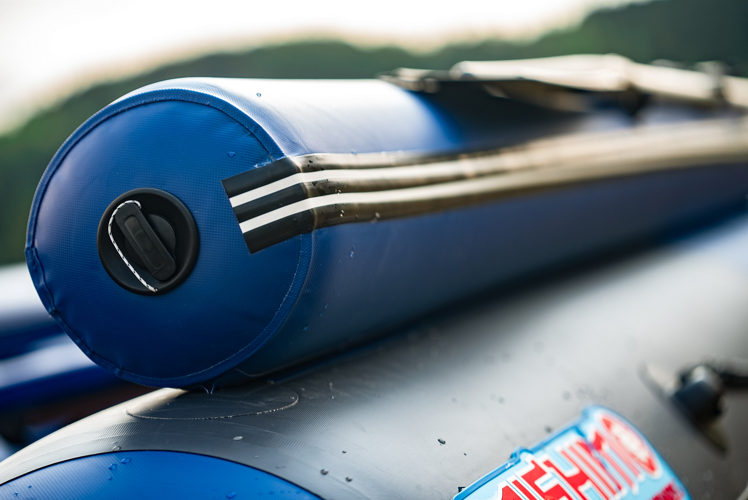 Лодка MISHIMO RIVER FJET PRO 410  под водомет в Керчи