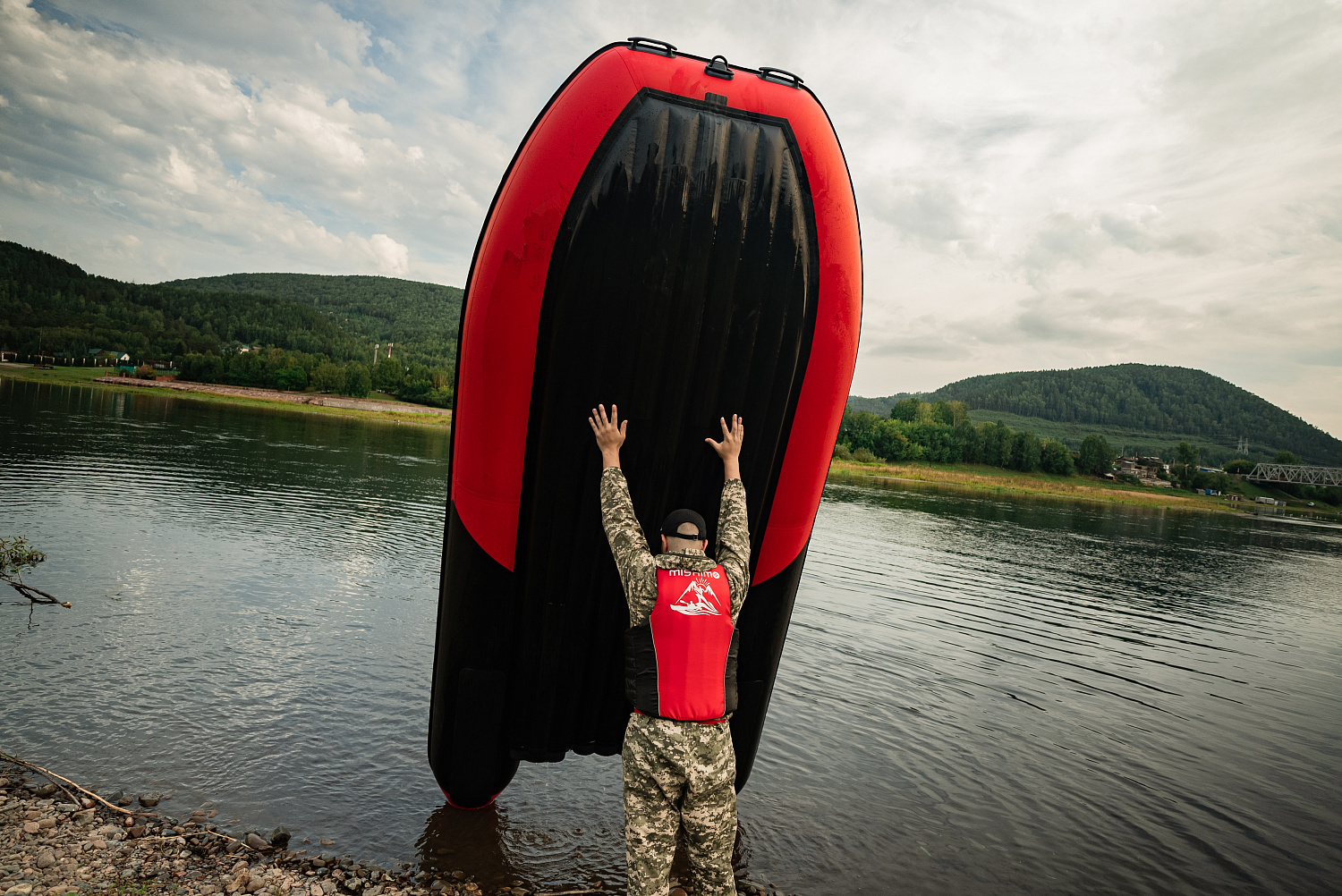 Лодка MISHIMO RIVER FJET PRO 410  под водомет в Керчи