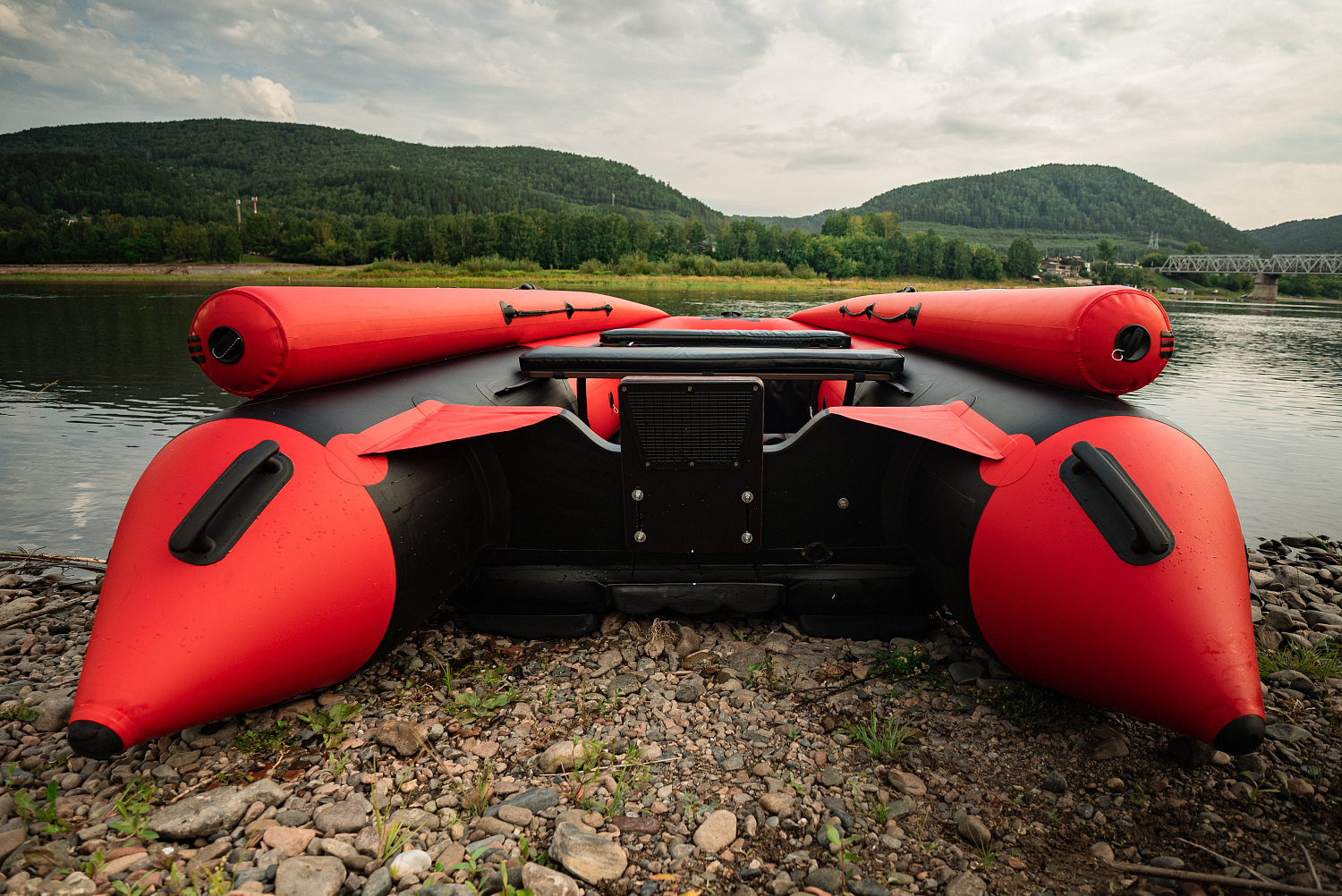 Лодка MISHIMO RIVER FJET PRO 410  под водомет в Керчи