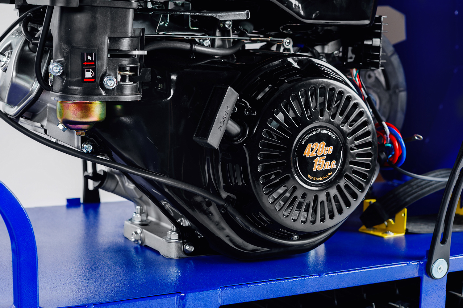 Мотобуксировщик SNOW DOG 17 с эл. запуском (DINKING) в Керчи