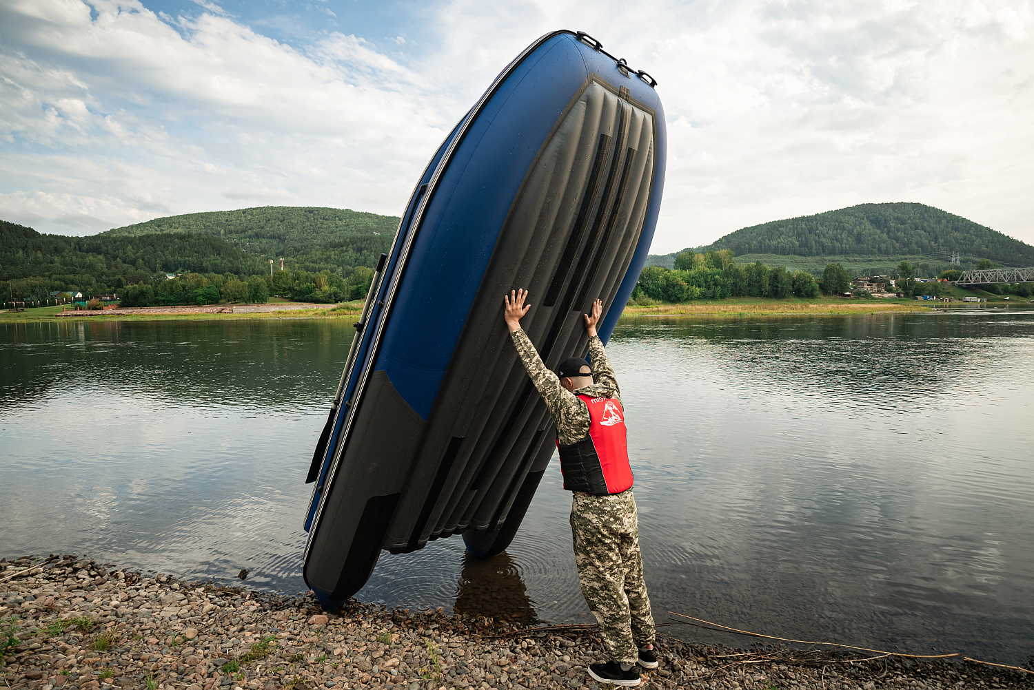 Лодка MISHIMO RIVER FJET PRO 410  под водомет в Керчи