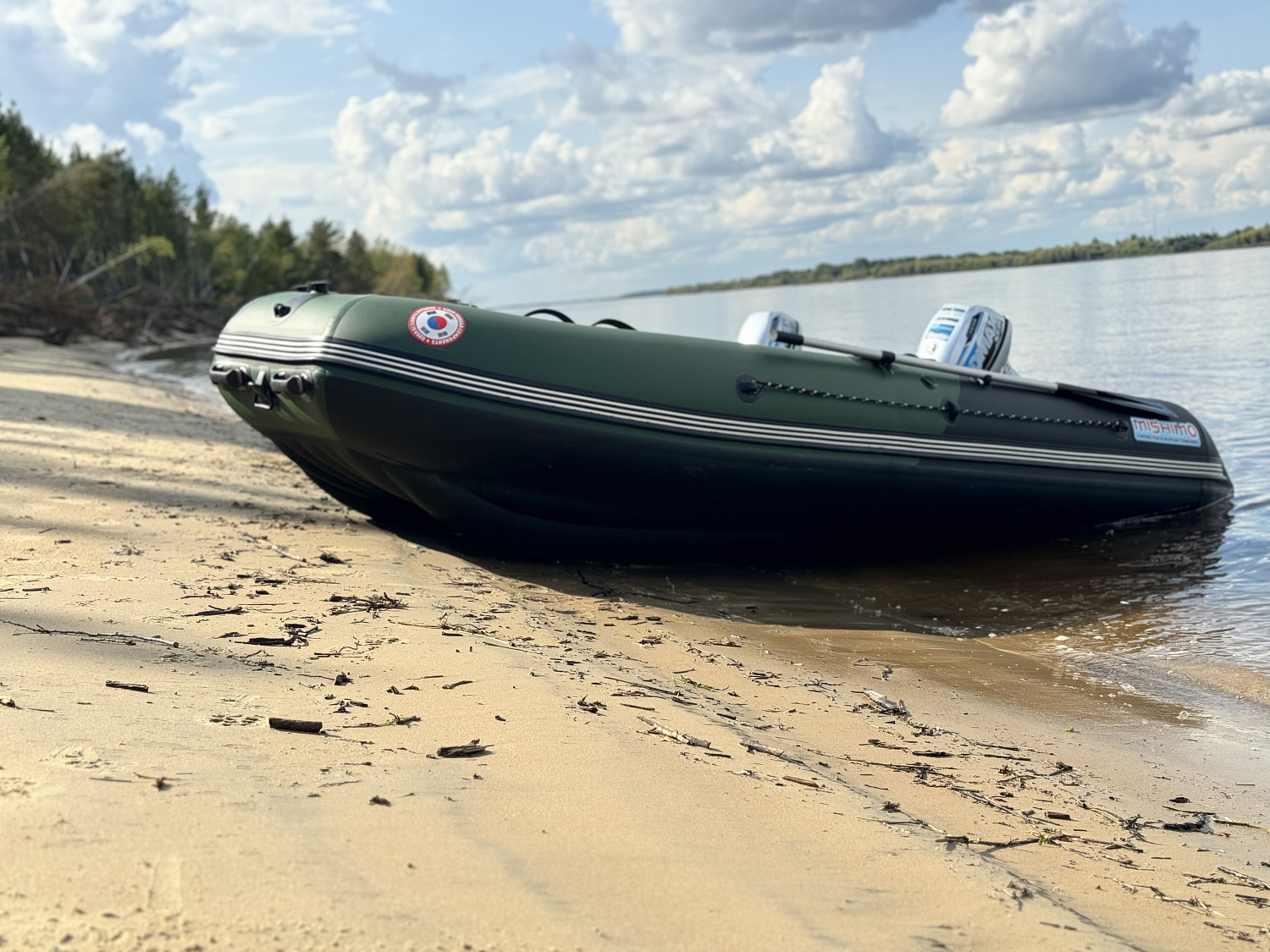 Лодка MISHIMO BIG FLOOR 400 в Керчи